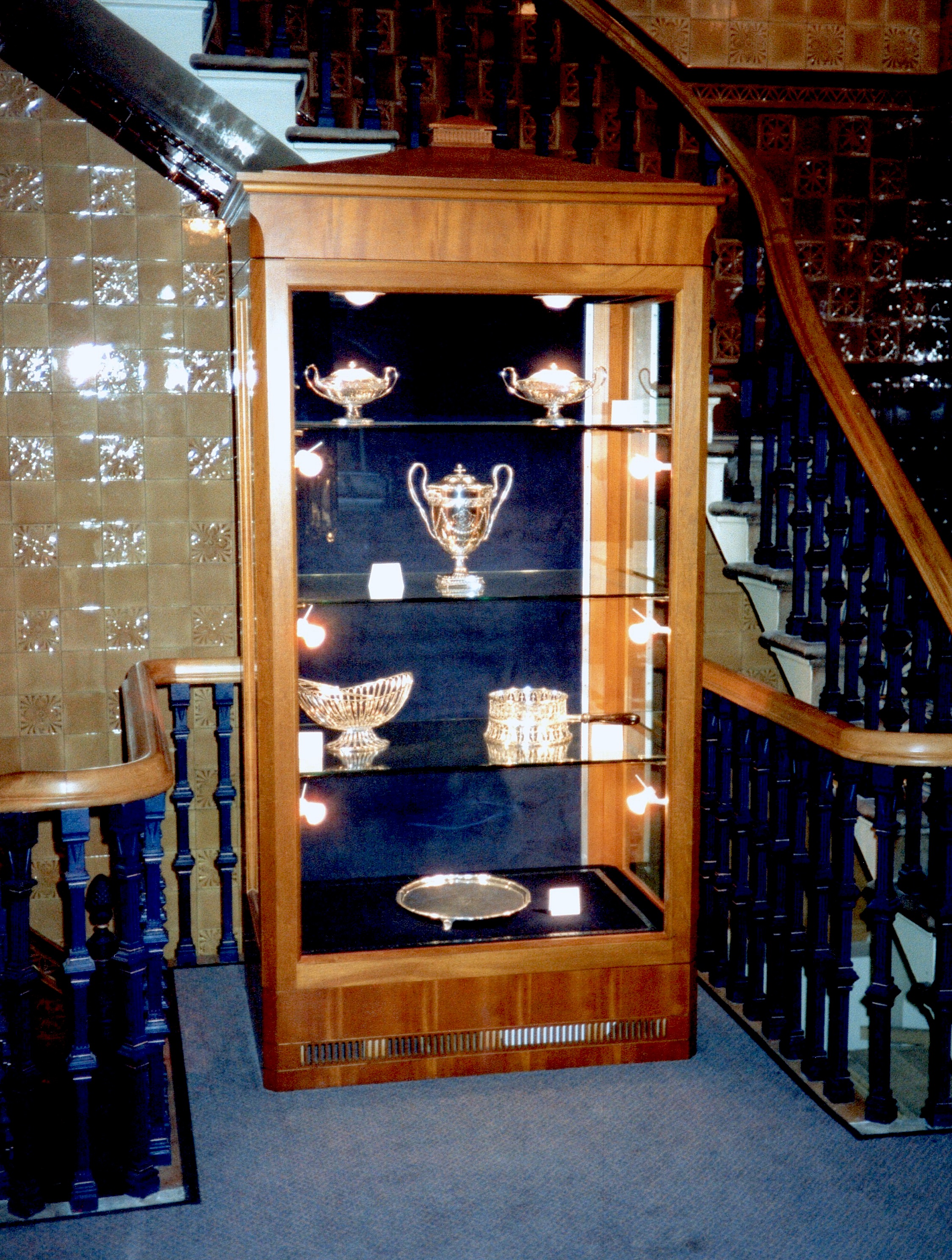 Mahogany-Display-Cabinet
